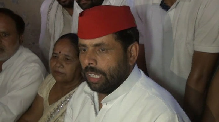 फिरोजाबादः MLC और जिलाध्यक्ष ने हरिओम को पार्टी से निकाले जाने को लेकर अखिलेश यादव को लिखा पत्र