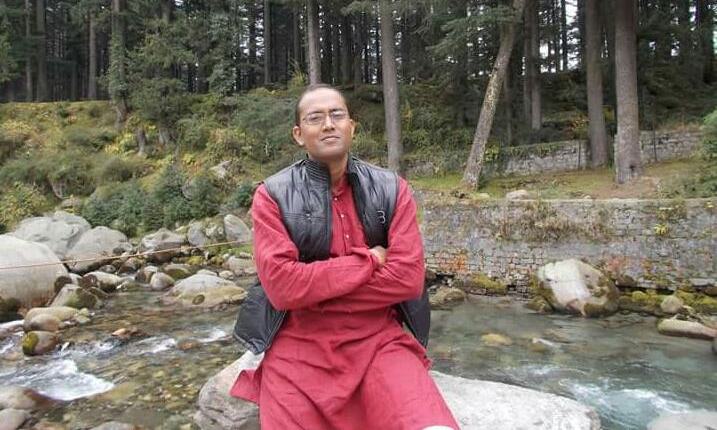 दरार.......: रिवेश प्रताप सिंह दरार.......: रिवेश प्रताप सिंह