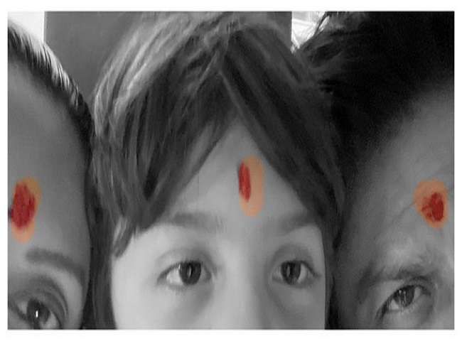 टीका लगाने पर शाहरुख़ खान को कहा गया फर्जी मुसलमान