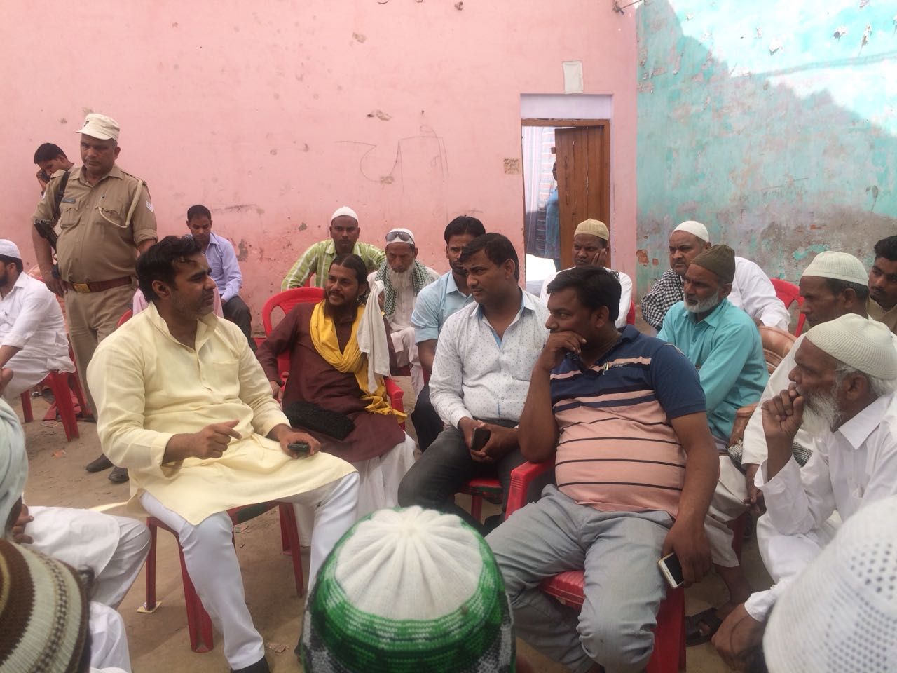 बादशाह की आकस्मिक मौत से सपा समर्थकों में शोक की लहर बादशाह की आकस्मिक मौत से सपा समर्थकों में शोक की लहर