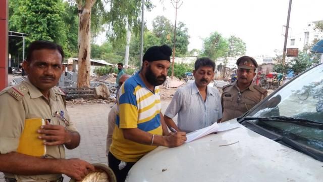कानपुर में दबंगईः  पिस्तौल दिखाकर मांगी रंगदारी, सहमे व्यापारी को पड़ा हार्ट अटैक