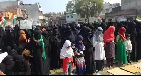 बिना अनुमति के तीसरी बार महिलाओं ने नो एनआरसी ,नो सीएए सहित के  नारे लगाए