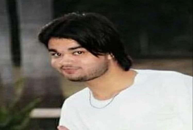 अलीगढ़ः सीएए हिंसा में घायल तारिक की मौत, पुलिस-प्रशासन के हाथ-पांव फूले अलीगढ़ः सीएए हिंसा में घायल तारिक की मौत, पुलिस-प्रशासन के हाथ-पांव फूले