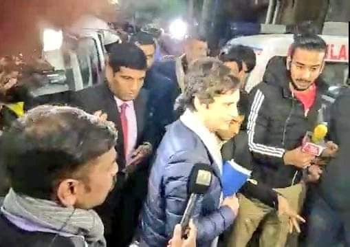 JNU हिंसा:  19 घायल छात्रों को AIIMS में चल रहा है इलाज, प्रियंका ने घायल छात्रों से की मुलाकात