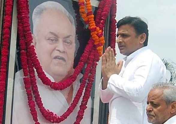 जब शान-ओ-शौकत देखकर जनेश्वर मिश्र बोले- यार तुम नेता नहीं हो, समाजवादी तो एकदम नहीं