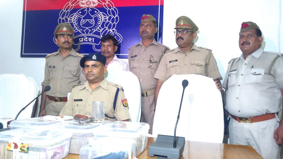 शातिर बदमाश चढ़ा पुलिस के हत्थे... शातिर बदमाश चढ़ा पुलिस के हत्थे...