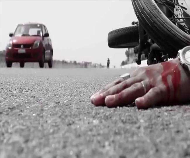 ट्रक और टैम्पो की टक्कर, 6 की मौत ट्रक और टैम्पो की टक्कर, 6 की मौत