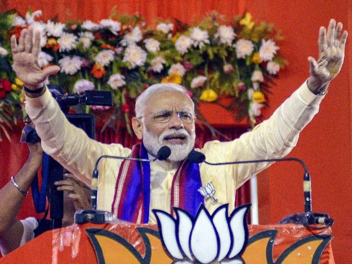 सभी मोदी चोर हैं वाले बयान पर घिरे राहुल, मोदी ने किया पलटवार, वंशवाद की राजनीति का विरोध करने पर गालियां मिल रही है सभी मोदी चोर हैं वाले बयान पर घिरे राहुल, मोदी ने किया पलटवार, वंशवाद की राजनीति का विरोध करने पर गालियां मिल रही है