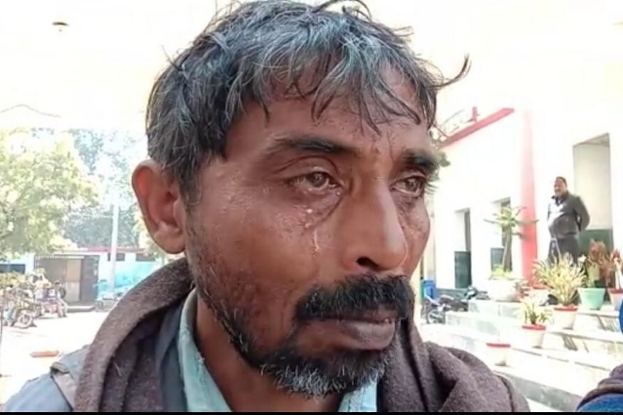 मैनपुरी : गरीब की जमीन पर दबंगों का कब्जा, पीड़ित ने किया गांव से पलायन मैनपुरी : गरीब की जमीन पर दबंगों का कब्जा, पीड़ित ने किया गांव से पलायन