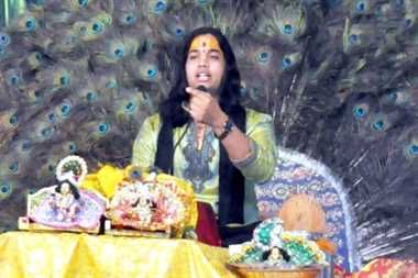 वर्षों से कथावाचिका एवं वाचकों ने मेरे घर के टेलिविज़न पर कब्ज़ा जमा रखा है