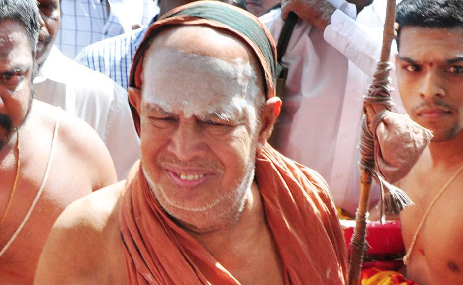 कांची मठ के शंकराचार्य स्वामी जयेंद्र सरस्वती का 82 की उम्र में निधन.., जयेंद्र सरस्वती का हुआ निधन, हार्ट अटैक से मौत की खबर।