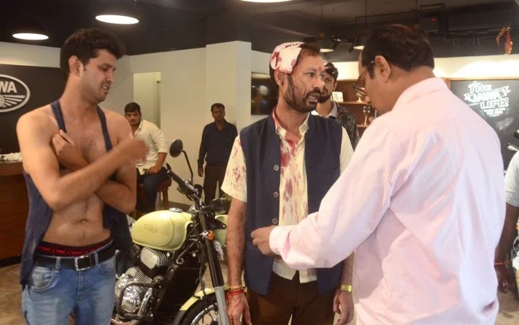 प्रयागराज- बाइक शोरूम में तोड़फोड़-मारपीट, सपा नेता संदीप यादव नामजद प्रयागराज- बाइक शोरूम में तोड़फोड़-मारपीट, सपा नेता संदीप यादव नामजद