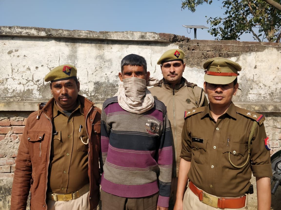 स्वाट टीम एवं जैथरा पुलिस द्वारा अवैध शस्त्र फैक्टरी का भंडाफोड़