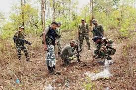 सेना के कैंप के पास आतंकियों ने किया आईईडी ब्लास्ट, मेजर और जवान शहीद सेना के कैंप के पास आतंकियों ने किया आईईडी ब्लास्ट, मेजर और जवान शहीद