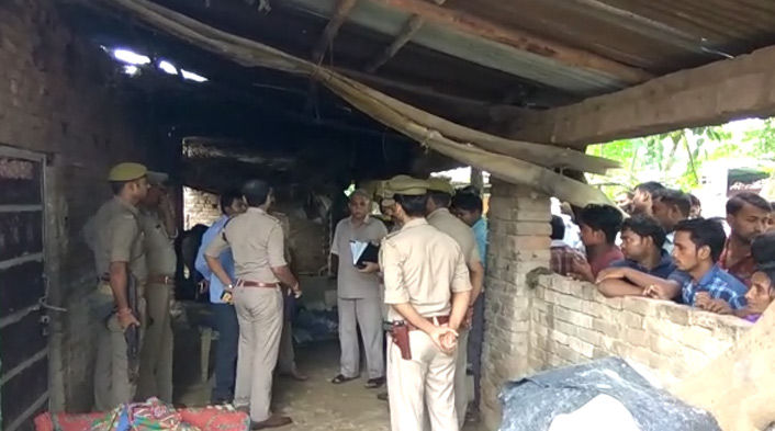 इलाहाबाद : डबल मर्डर से सनसनी, दो महिलाओं की घर में घुसकर हत्या इलाहाबाद : डबल मर्डर से सनसनी, दो महिलाओं की घर में घुसकर हत्या
