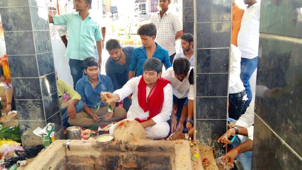 हवन,पूजन के साथ मनाया गया प्रो,रामगोपाल यादव का जन्मदिन: मनीष सिंह