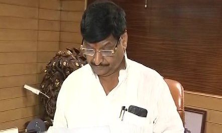 सपा नेता उमाशंकर चौधरी के निधन पर शिवपाल दुखी सपा नेता उमाशंकर चौधरी के निधन पर शिवपाल दुखी