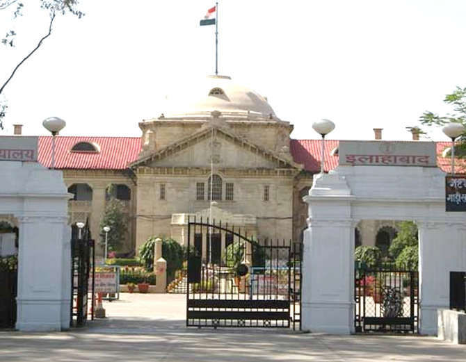 उन्नाव रेप मामले में इलाहाबाद हाई कोर्ट में बहस पूरी, हाईकोर्ट ने फैसला किया सुरक्षित, कल दिन में दो बजे फैसला सुनायेगी कोर्ट।