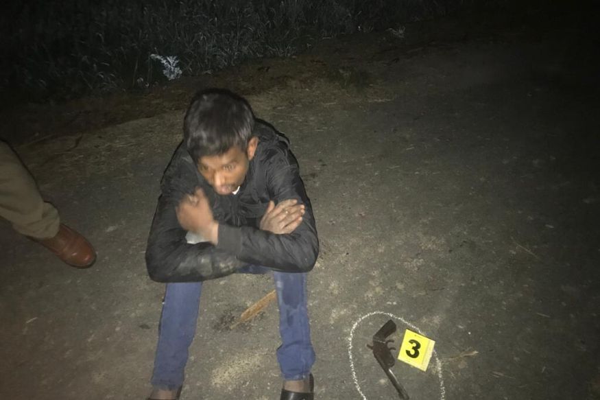 चाचा ने 6 साल की भतीजी के साथ किया रेप, पुलिस मुठभेड़ में हुआ गिरफ्तार