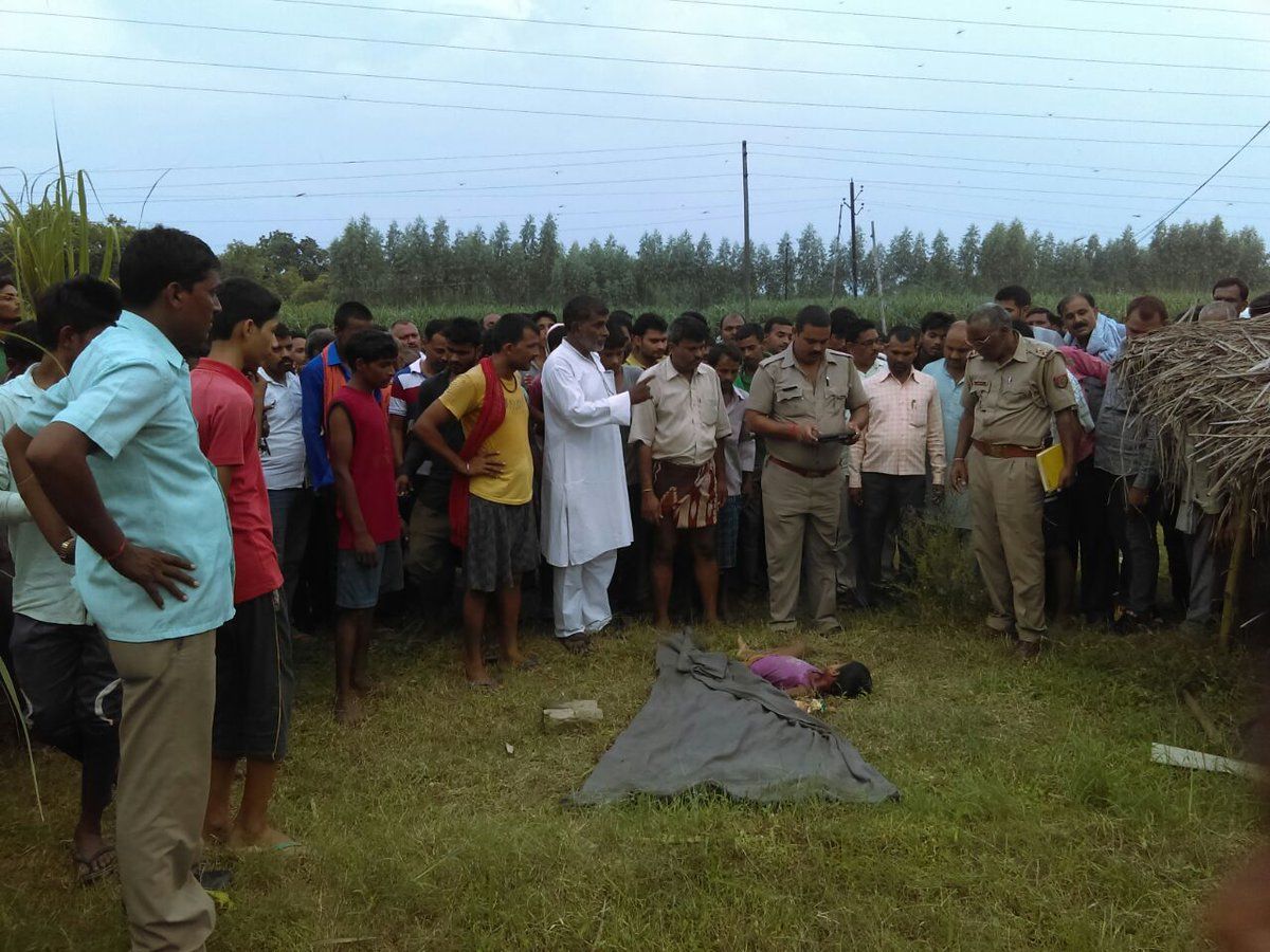आजमगढ़ के बाबूसरदारपुर गांव में पिता ने दो पुत्रों को फावड़े से काटकर उतारा मौत के घाट @Uppolice  ने आरोपी पिता को किया गिरफ्तार