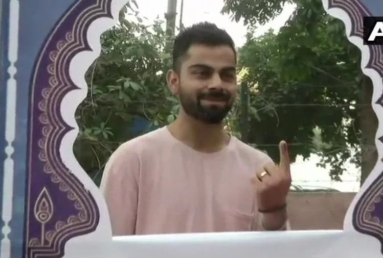 दिल्ली में विराट कोहली ने डाला वोट