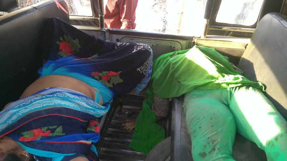 गोरखपुर : सहजनवां मे सड़क दुर्घटना मे डाक्टर की पन्नी समेत दो की मौत और एक बच्ची तथा डाक्टर घायल सहजनवां थाना के बोकटा चौराहे की घटना