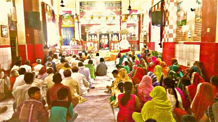 जीवन जीने का मर्म सिखाती है रामायण- धराचार्य महाराज। जीवन जीने का मर्म सिखाती है रामायण- धराचार्य महाराज।
