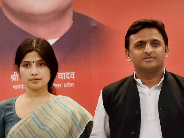 अखिलेश-डिंपल यादव के खिलाफ फेसबुक पर अभद्र टिप्पणी, मामला दर्ज अखिलेश-डिंपल यादव के खिलाफ फेसबुक पर अभद्र टिप्पणी, मामला दर्ज