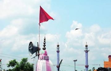 यूपी में धार्मिक स्थलों पर देर रात लाउडस्पीकर बजने पर हाईकोर्ट ने योगी सरकार से मांगा जवाब यूपी में धार्मिक स्थलों पर देर रात लाउडस्पीकर बजने पर हाईकोर्ट ने योगी सरकार से मांगा जवाब