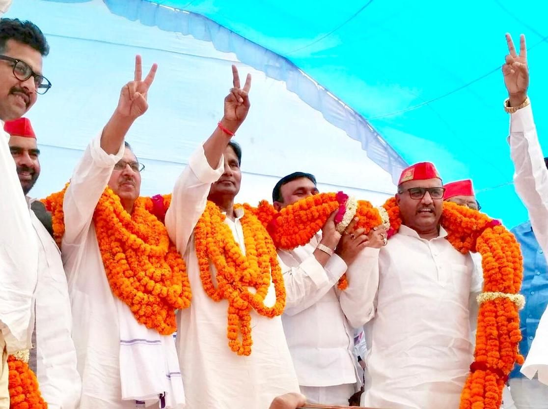 गठबंधन से टी राम समेत 25 प्रत्याशियों ने लिया नामांकन पत्र