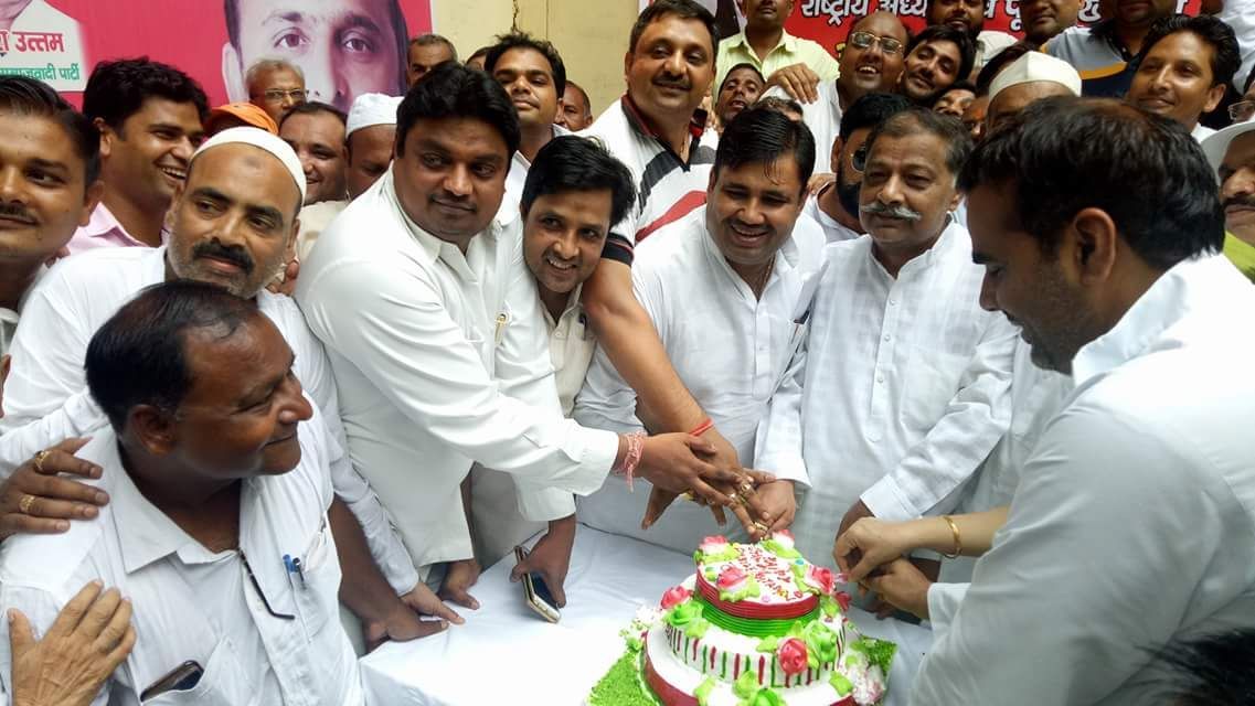 मुरादाबाद : अखिलेश यादव का जन्मदिन धूम धाम से मनाया गया मुरादाबाद : अखिलेश यादव का जन्मदिन धूम धाम से मनाया गया