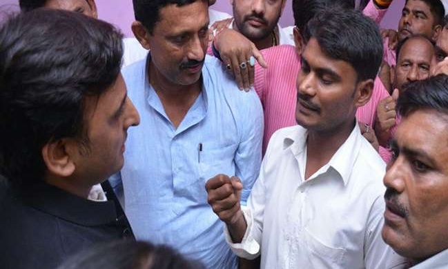 गोरखपुर मेडिकल कालेज के मसले पर न हो राजनीति : अखिलेश गोरखपुर मेडिकल कालेज के मसले पर न हो राजनीति : अखिलेश