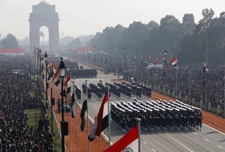 Republic Day 2018: राजपथ पर दिखेगी सबसे बड़े लोकतंत्र की झलक, दुनिया देखेगी भारत की ताकत Republic Day 2018: राजपथ पर दिखेगी सबसे बड़े लोकतंत्र की झलक, दुनिया देखेगी भारत की ताकत
