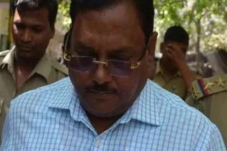 करोड़ों के घोटाले का आरोपी यादव सिंह को सुप्रीम कोर्ट से मिली जमानत करोड़ों के घोटाले का आरोपी यादव सिंह को सुप्रीम कोर्ट से मिली जमानत