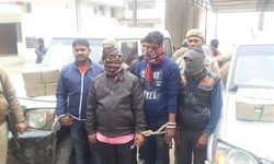 आजमगढ़ : हजारों पेटी अवैध अंग्रेजी शराब बरामद, अभियुक्त गिरफ्तार आजमगढ़ : हजारों पेटी अवैध अंग्रेजी शराब बरामद, अभियुक्त गिरफ्तार