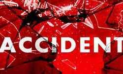 नोएडा- महामाया फ्लाईओवर के पास बस पलटने से करीब 15 लोग घायल, एक बच्ची की मौत, घायलों को जिला अस्पताल में कराया गया भर्ती, देर रात नोएडा से दिल्ली की तरफ जा रही थी यात्री बस, नोएडा सेक्टर 39 कोतवाली क्षेत�