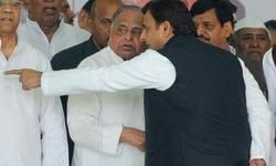 क्या अब सपा में होगा सियासी जमीन का बंटवारा! क्या अब सपा में होगा सियासी जमीन का बंटवारा!