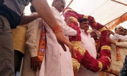 नरेश अग्रवाल के हमले बराबर जारी,  अखिलेश यादव को कहा रंगीला