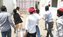 मंत्री बोले- सबसे ज्यादा शराब यादव-राजपूत पीते हैं, सपा कार्यकर्ताओं ने किया विरोध मंत्री बोले- सबसे ज्यादा शराब यादव-राजपूत पीते हैं, सपा कार्यकर्ताओं ने किया विरोध