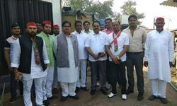 महाराष्ट्र में पूर्व सीएम अखिलेश यादव के स्वागत के लिये एयरपोर्ट सपाइयों का लगा तांता-जेपी यादव