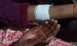 रास्‍ते में छेड़ते थे शोहदे तो स्‍कूल जाना बंद कर दी छात्रा, अब घर में घुसकर मारा चाकू