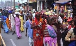 पुण्यार्जन के लिए रामनगरी पहुंचे लाखों श्रद्धालु पुण्यार्जन के लिए रामनगरी पहुंचे लाखों श्रद्धालु