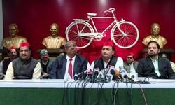 सपा ने किया उपचुनाव में प्रत्याशी का ऐलान, सीएम योगी की सीट पर प्रवीण निषाद को उतारा