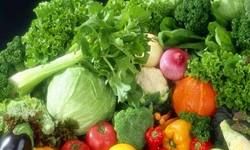 बाजार में सब्जियों के दाम में लगातार इजाफा,मौसमी सब्जियों के दाम बढ़ने से लोग परेशान,थोक से लेकर फुटकर मंडियों में चढ़े भाव, आम आदमी की पहुंच से दूर हो रही सब्जियां।