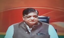 नरेश अग्रवाल बीजेपी में शामिल, एसपी छोड़ थामा बीजेपी का दामन