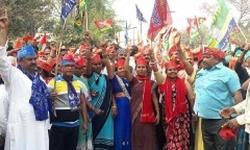 गोरखपुर में सपा 22 हजार से जीती,औपचारिक घोषणा अभी होनी है गोरखपुर में सपा 22 हजार से जीती,औपचारिक घोषणा अभी होनी है