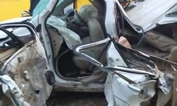 बारात से वापस लौटते समय कार अनियंत्रित होकर दीवार से टकराई, तीन की मौत व तीन घायल बारात से वापस लौटते समय कार अनियंत्रित होकर दीवार से टकराई, तीन की मौत व तीन घायल