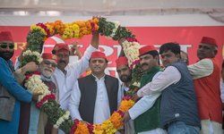 मध्य प्रदेश में साइकिल ने सबको पछाड़ दिया है, जनता ने साइकिल की रफ्तार को बढ़ा दी : अखिलेश