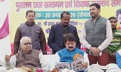 उन्नाव की माटी में जन्में गुजरात विधानसभा अध्यक्ष ने नमन किया अपनी माटी को।