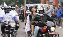 मोटरसाइकिल रैली से आज देंगे वोट करने का संदेश मोटरसाइकिल रैली से आज देंगे वोट करने का संदेश